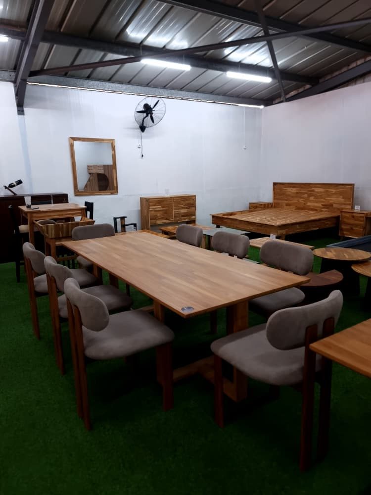 Table a mange de 8 Places